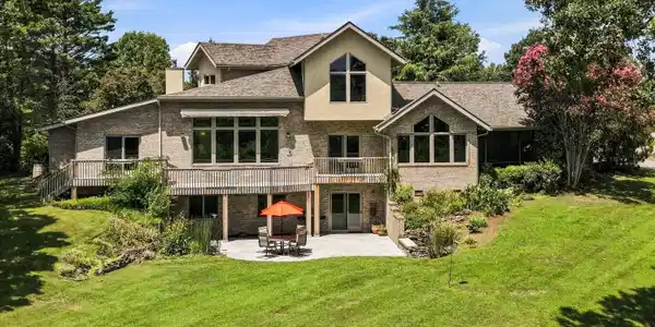 Image 3: Back of Home