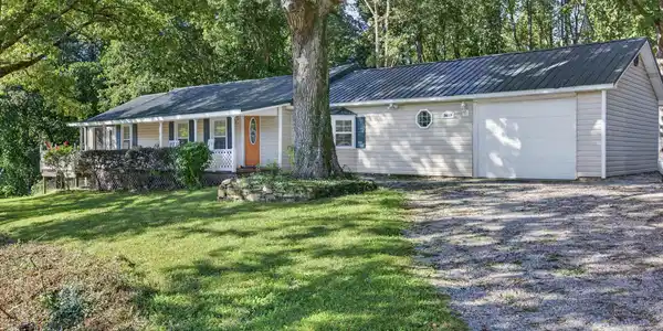 3613 Eastland Rd