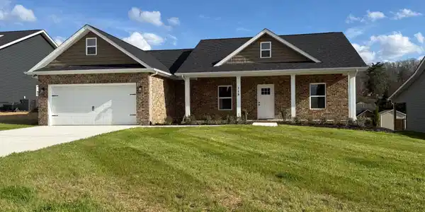 218 Mossy Rock Rd