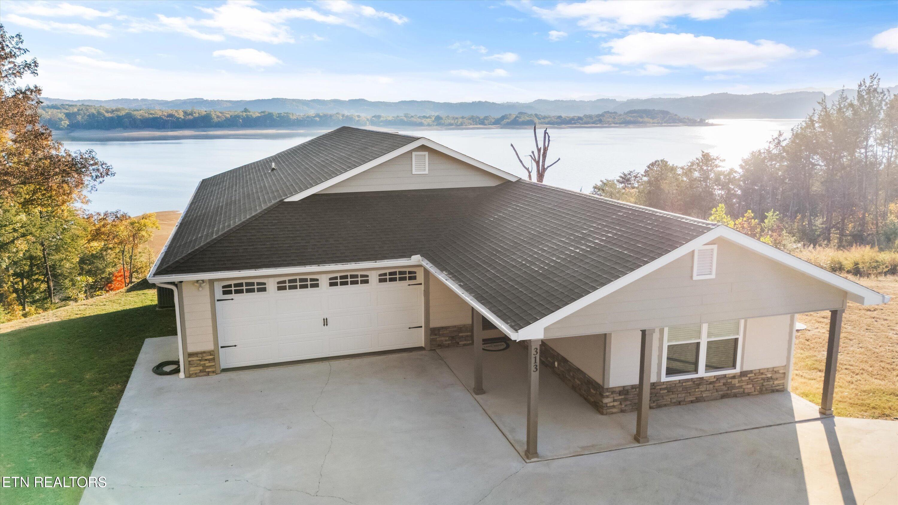 Image 2: Lake Perfection