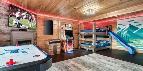 Image 3: gameroom