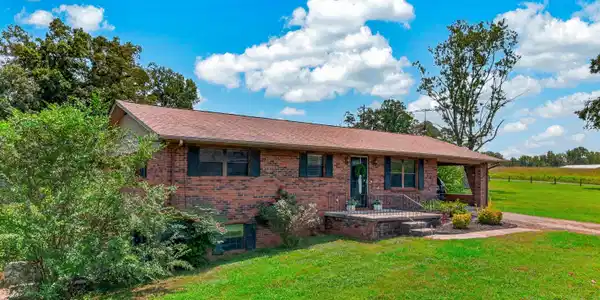 2082 Highway 25-70  E