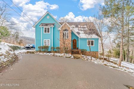 1368 N Shorewood Lane