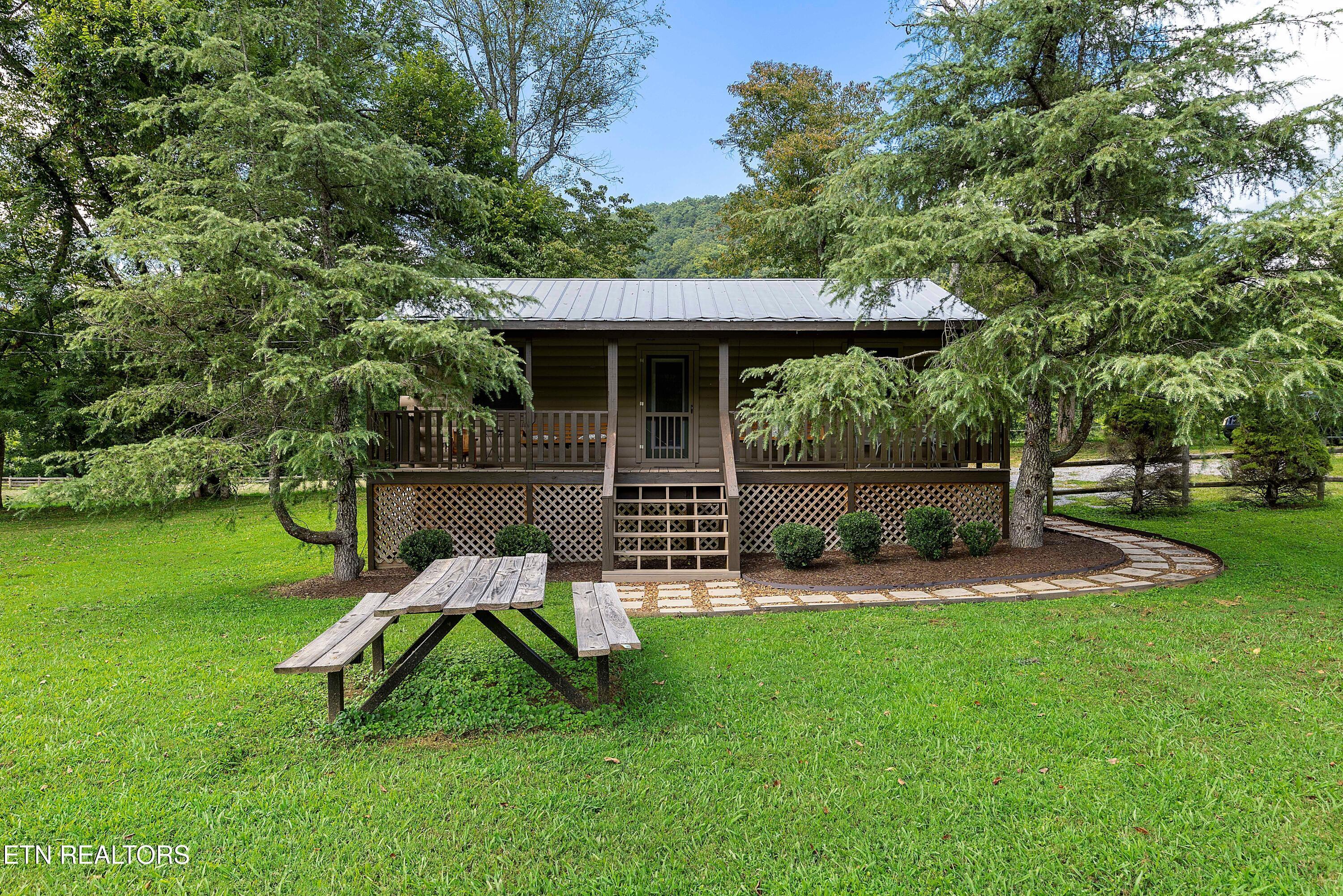 Image 3: stables main 2