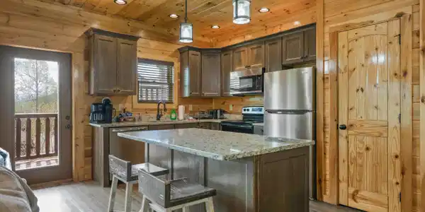 Image 4: Generous Gourmet Kitchen