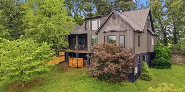 Image 3: 12-web-or-mls-910 Katies Way-2