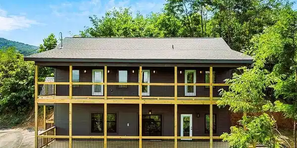 1131 Longview Court