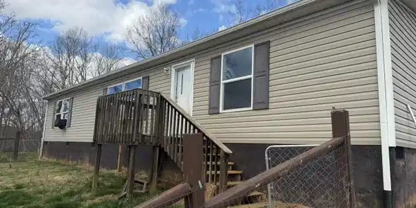 1725 Richard Lane