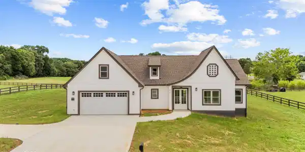 2410 IRON FORGE WAY