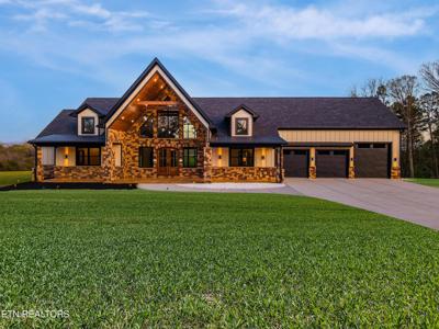 411 Meadow Rd