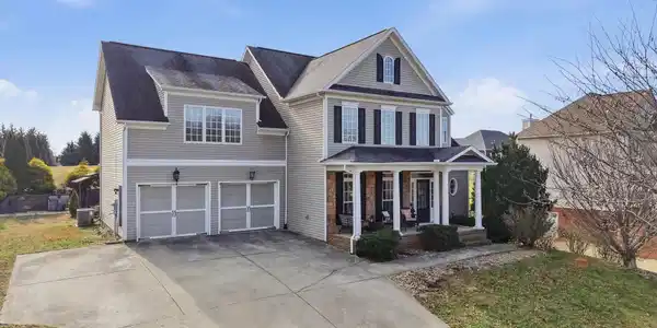 4833 Horseshoe Trail