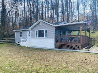 3703 Green Lane