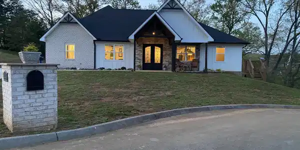 323 Eagle Claw Lane