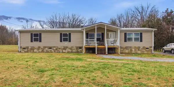 1125 Bishop Loop