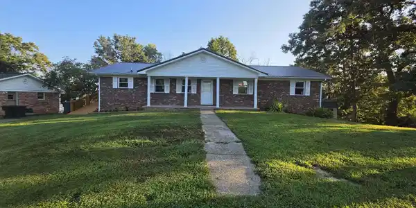 2310 Quentin Circle