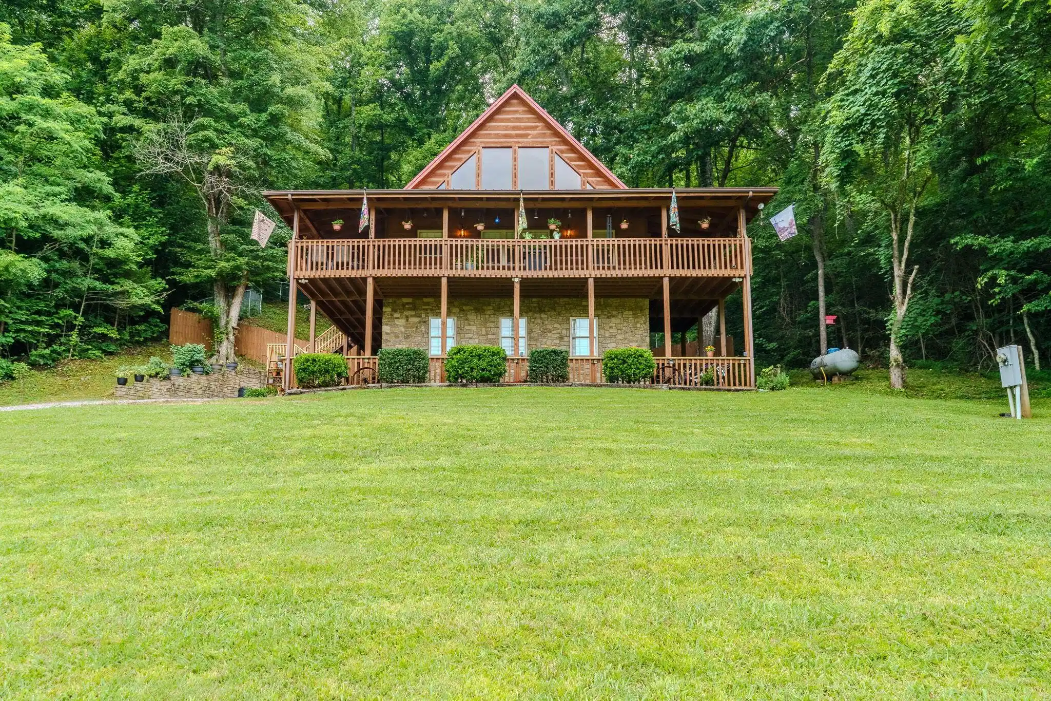 Image 1: 33-web-or-mls-_DSC1123-HDR