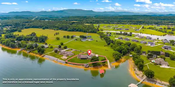Image 3: 006-829TuckerPlaceWay-Dandridge-TN-37725