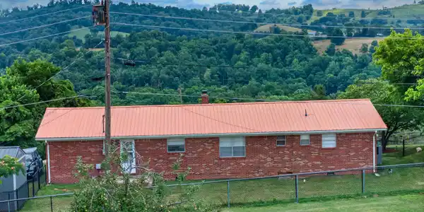 Image 4: 003-222RoseDrive-Tazewell-TN-37879-SMALL