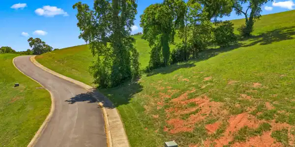 Image 2: 003-2441StarboardCrestRoad-Morristown-TN