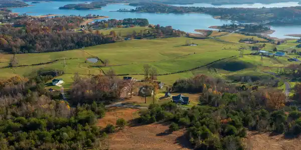 Image 3: Lot 39 Logans Bluff new pics 3