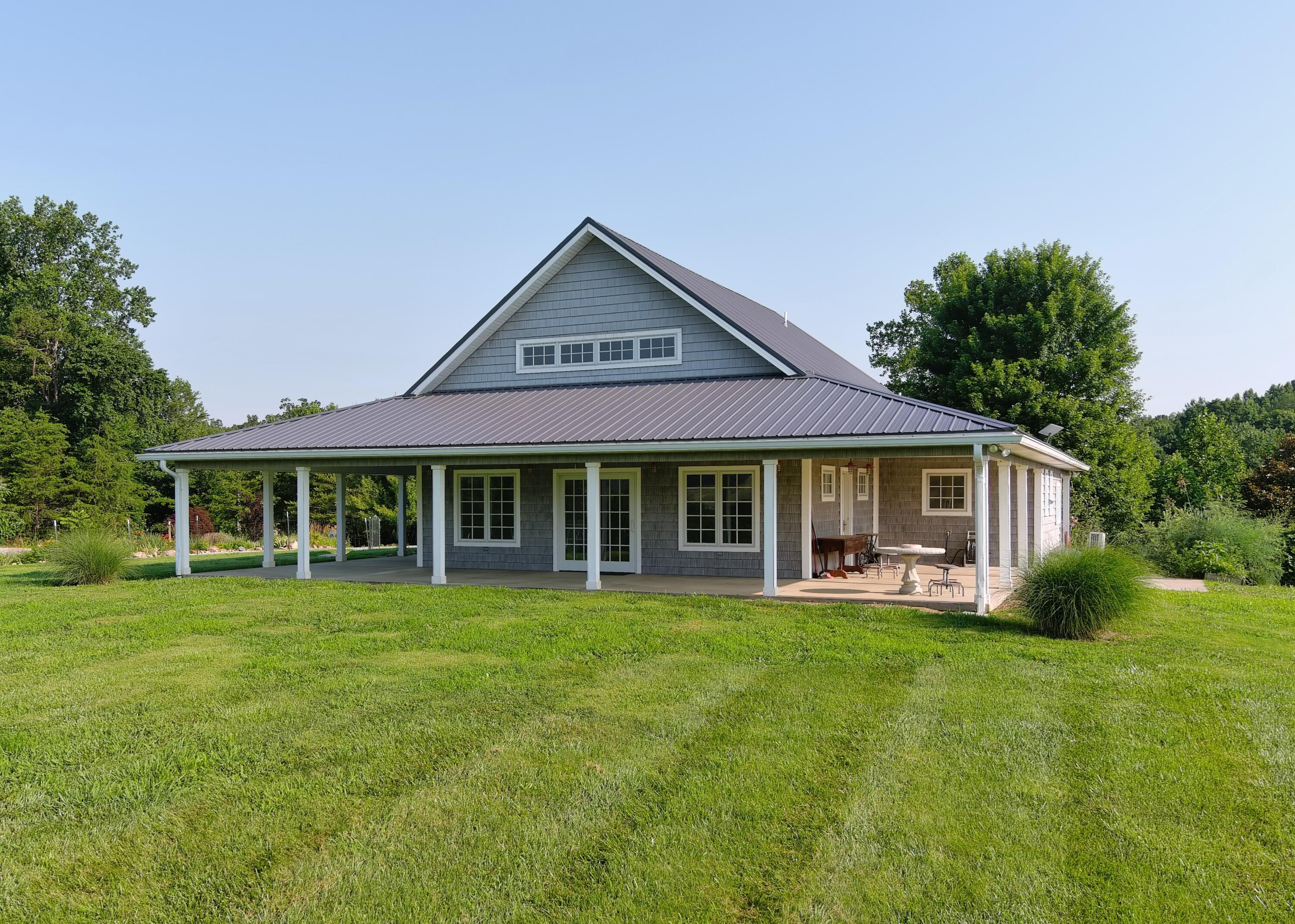 Image 4: Wrap Around Porch