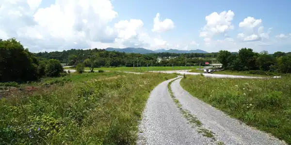 738 W HIGHWAY 25 70