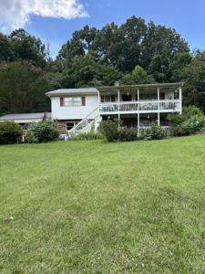 141 Honeysuckle Avenue