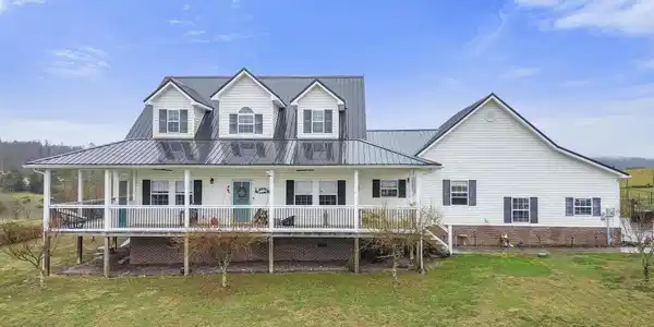 2759 Meadow Crest Lane