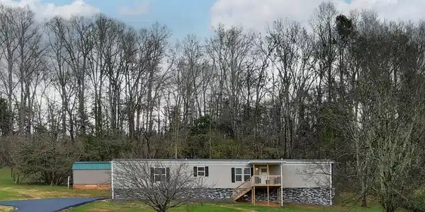 665 W Dumplin Valley Road