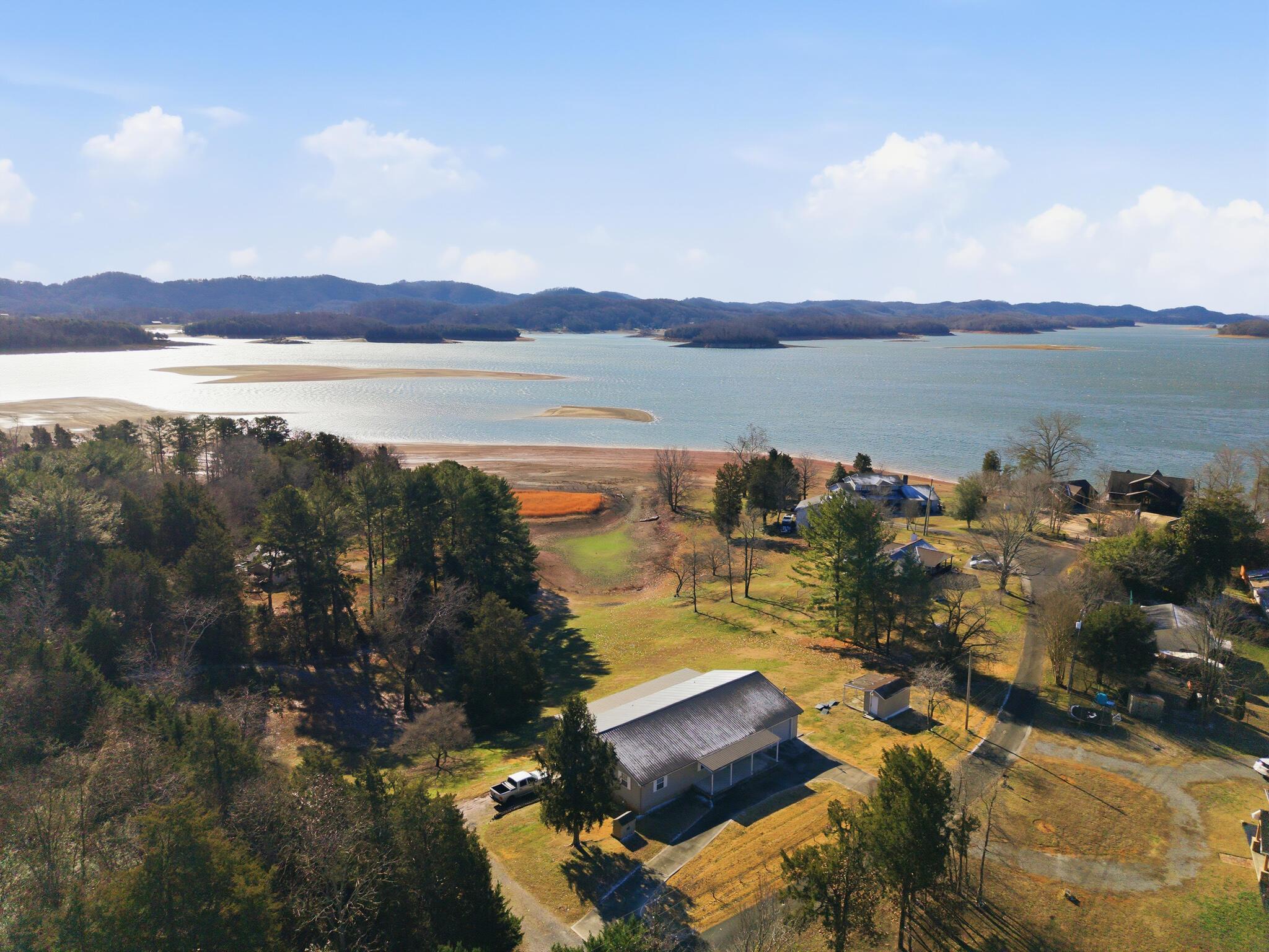 Image 3: 215 Chickasaw Lane-21