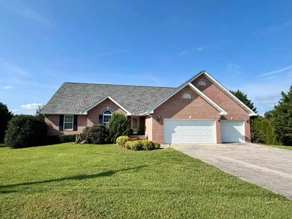 Image 1: Front of House