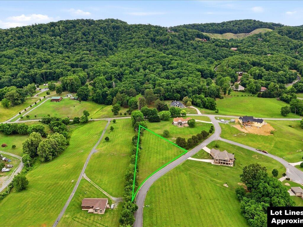 Image 2: 2014 Lake Vista Ct - 2
