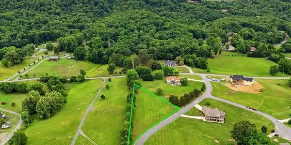 Image 2: 2014 Lake Vista Ct - 2