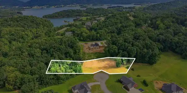 6300 Turners Pond Trail