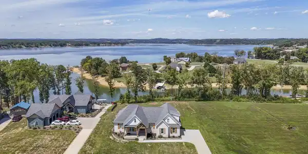 Image 2: dji_fly_20250828_130520_0151_17564817046