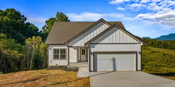 1048 Farm Road