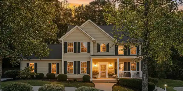 4562 Horseshoe Trail