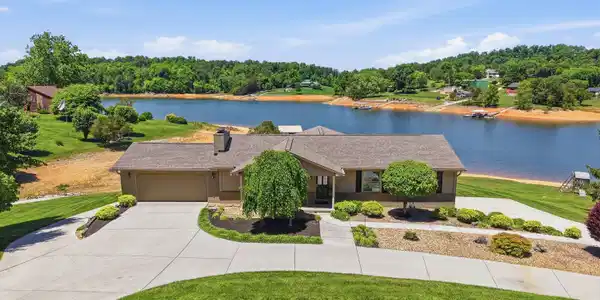 7574 W Pierce Drive
