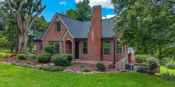 Image 2: 051-3741BrightsPike-Morristown-TN-37814-