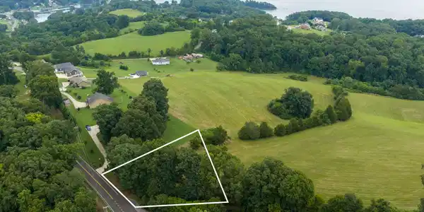 Lot 1 Lakeshore