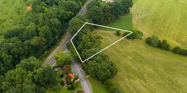 Image 2: Lot 1 RR 2
