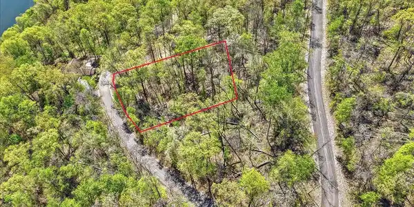 Image 2: Property Lines are Approximate