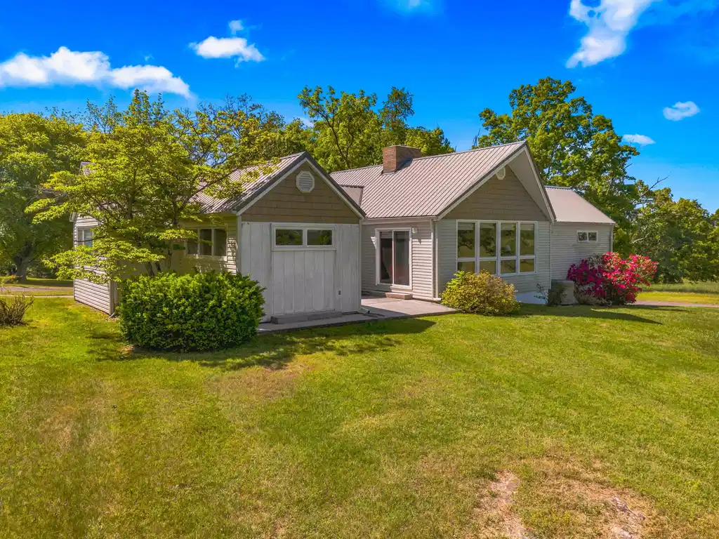 Image 1: Front of home