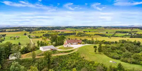1001 E Dumplin Valley Road