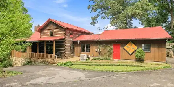 2308 N Ridge Drive