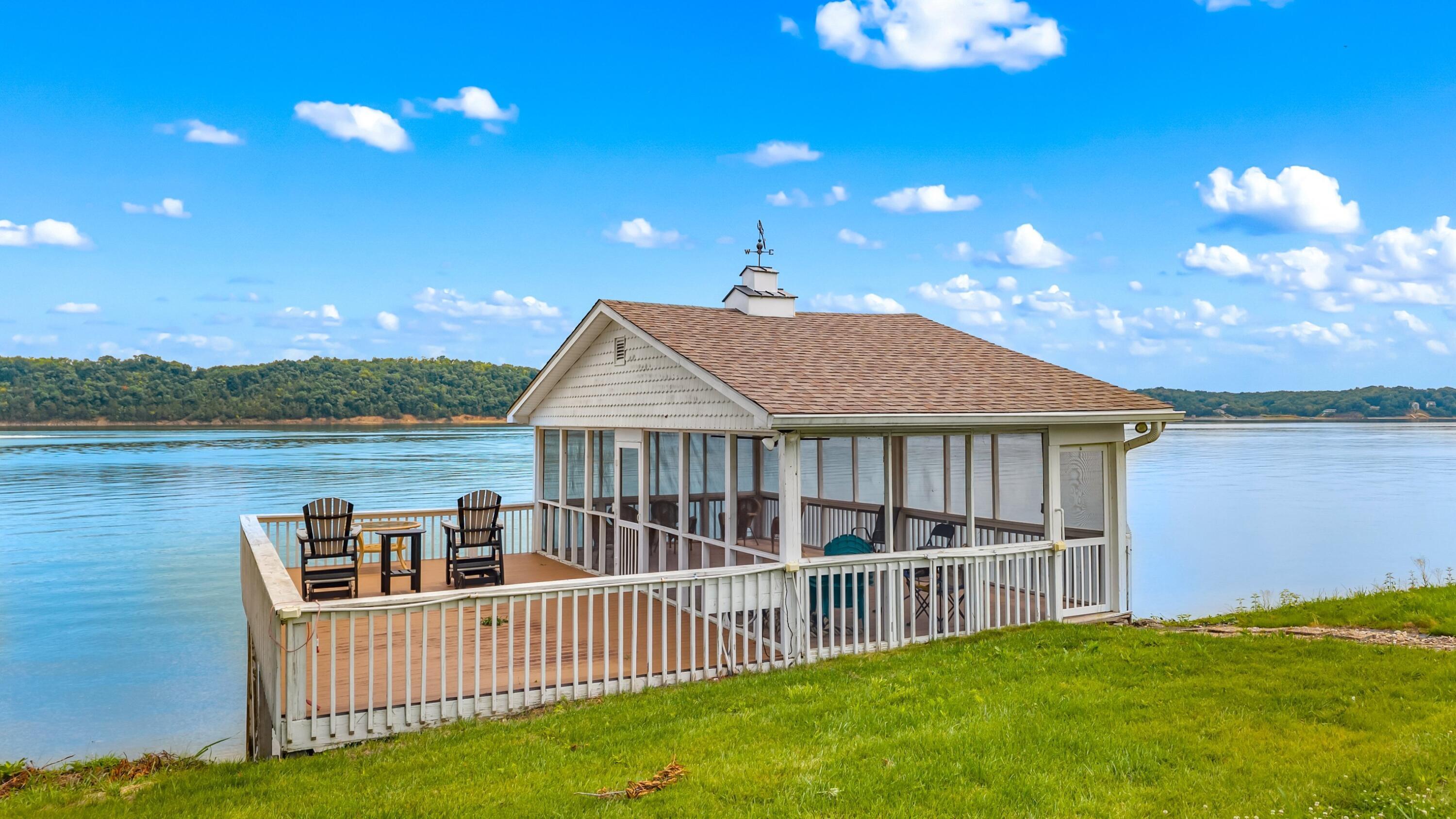 Image 4: 005-829TuckerPlaceWay-Dandridge-TN-37725