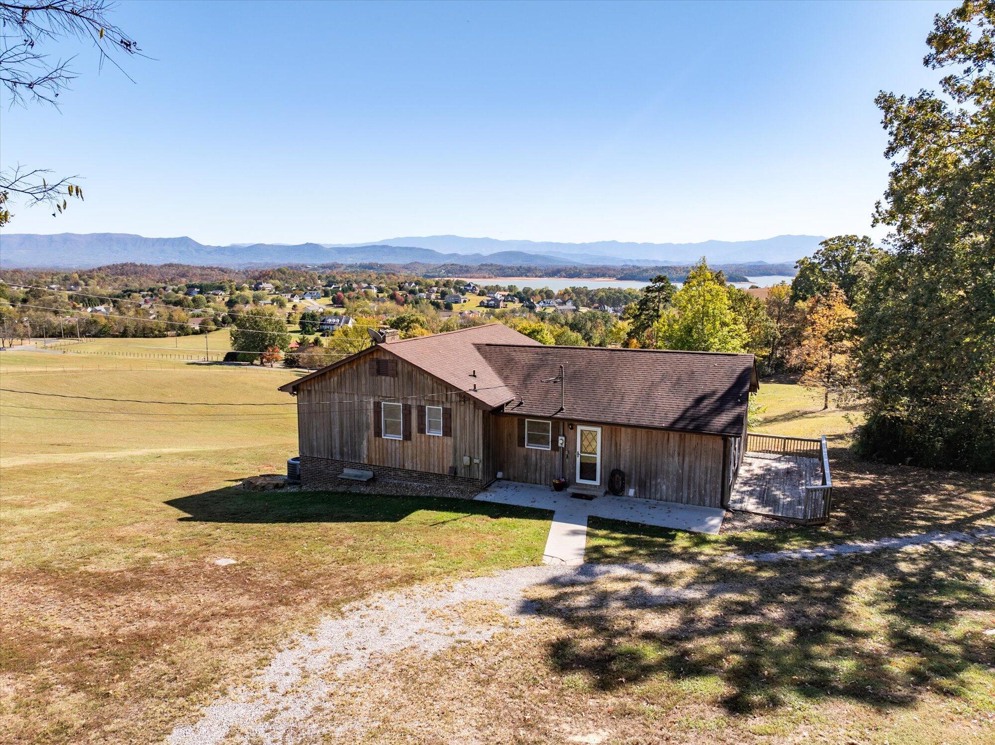 Image 4: 04-2097-Lindsey-Rd-Dandridge-TN-4