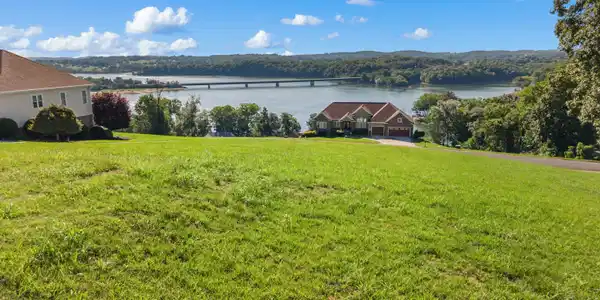 2465 Starboard Crest Road