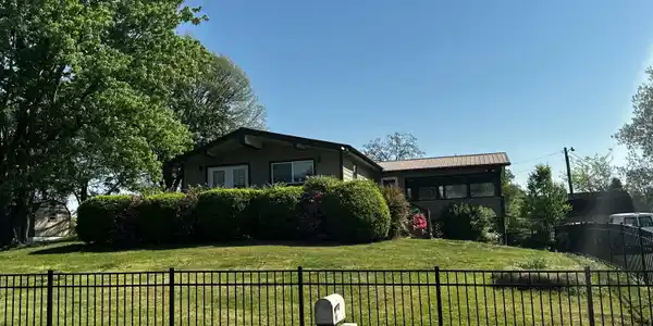 471 Huntsman Lane