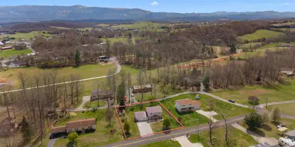 Image 2: 005-1692OldShilohRoad-Greeneville-TN-377